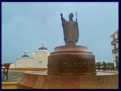 Paseo Cayala 38 - John Paul II statue